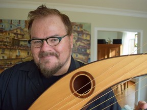 Veteran fingerstyle guitarist Don Ross will be performing at the Algoma Conservatory of Music this coming Saturday alongside fellow guitarist Kent Nishimura.