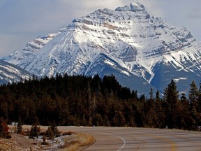 Highway 93, also known as the Icefields Parkway is a 230 km stretch of scenic road that links Jasper to more southerly parts of Alberta.