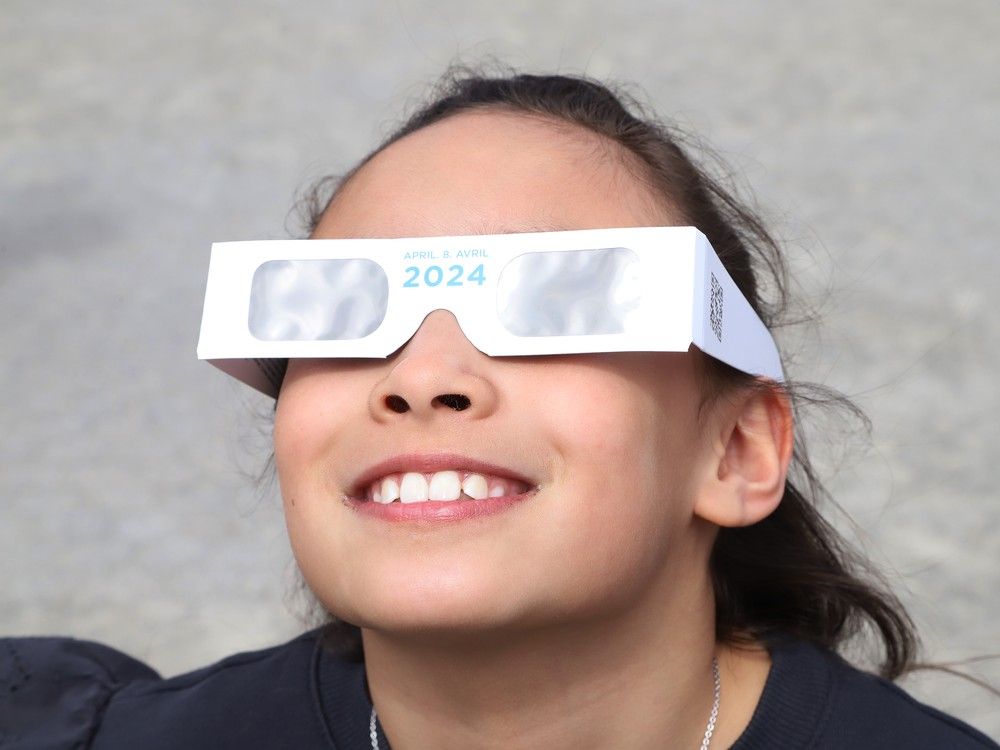 Gallery Sudburians take in solar eclipse Sudbury Star