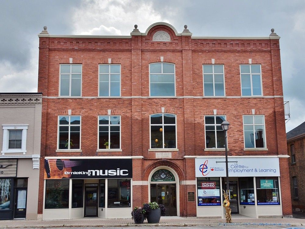 Maitland Masonic Lodge 33 Goderich Signal Star