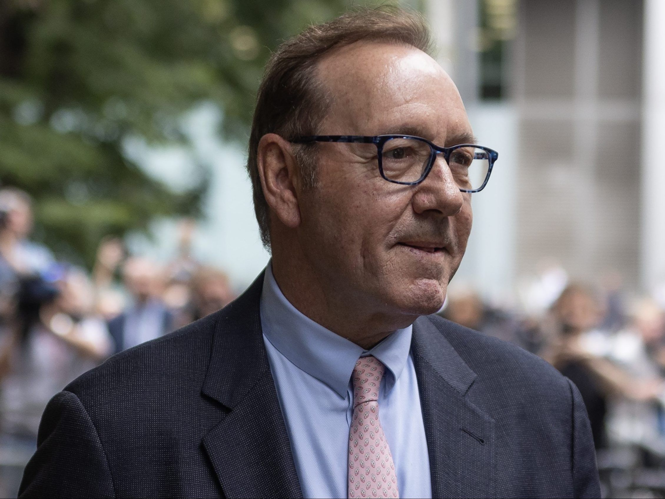 Unmasking Kevin Spacey: His Family, His Career, His Controversies - ed1o7g9