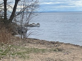 Lake Nipissing's water level is decreasing