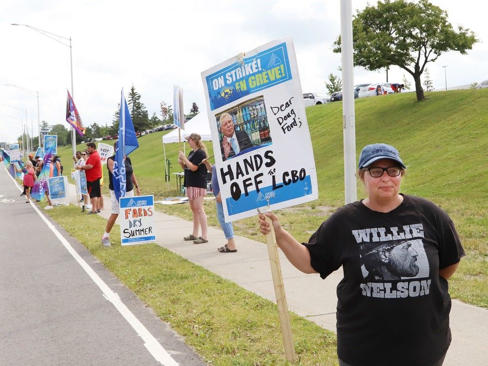 Gallery LCBO strikers in Sudbury on the picket lines North Bay Nugget