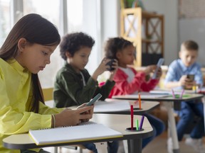 Want to improve students’ thinking, behaviour and learning? Get technology out of schools! Want to improve students’ thinking, behaviour and learning? Get technology out of schools!