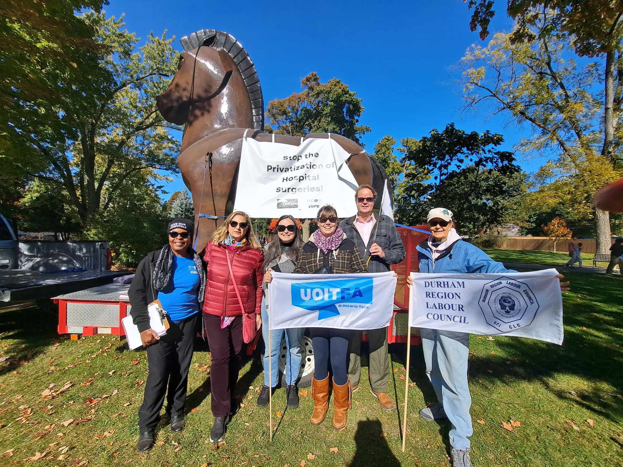 Trojan Horse visits Espanola hospital to protest health privatization 