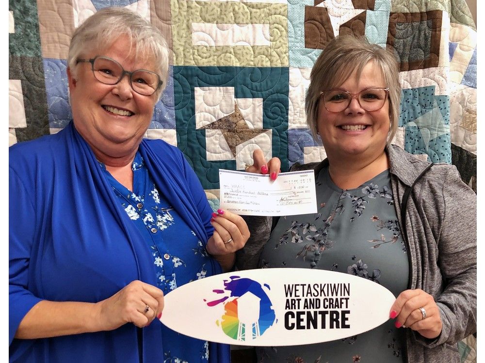 Diva Quilting Club supporting Art and Craft Centre Fort Saskatchewan