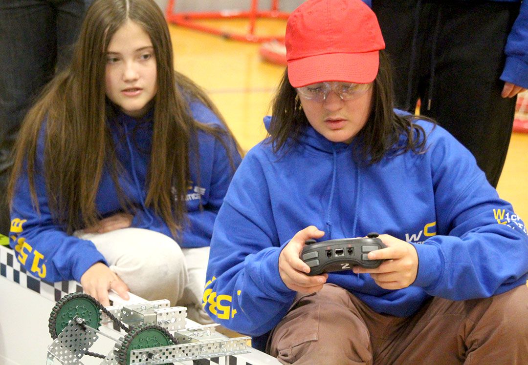 Students to vie for placement in robotics competition