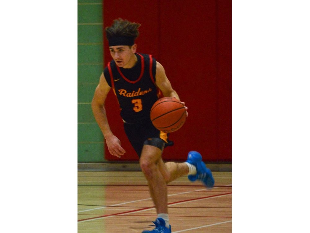 Cornwall Cvs Raiders Win Holiday Hoops Against St. Lawrence Saints 