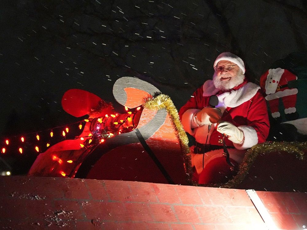 PHOTOS Santa's Parade of Lights Chatham This Week