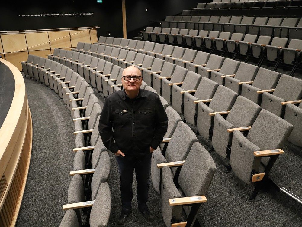 Place des Arts closes La Librairie Panache bookstore