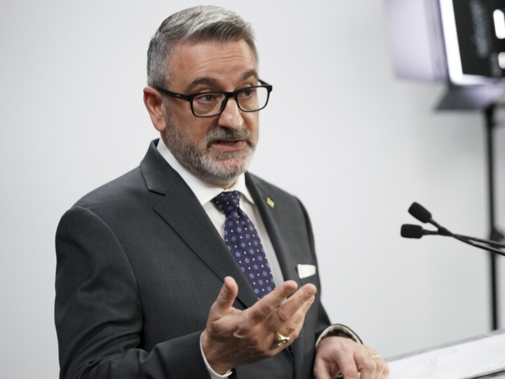 Local teachers' unions raise concerns over planned changes to Ontario school boards