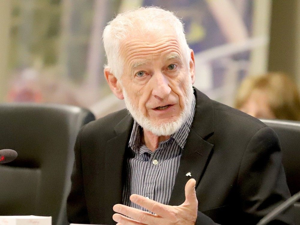 Picture of Arie Hoogenboom