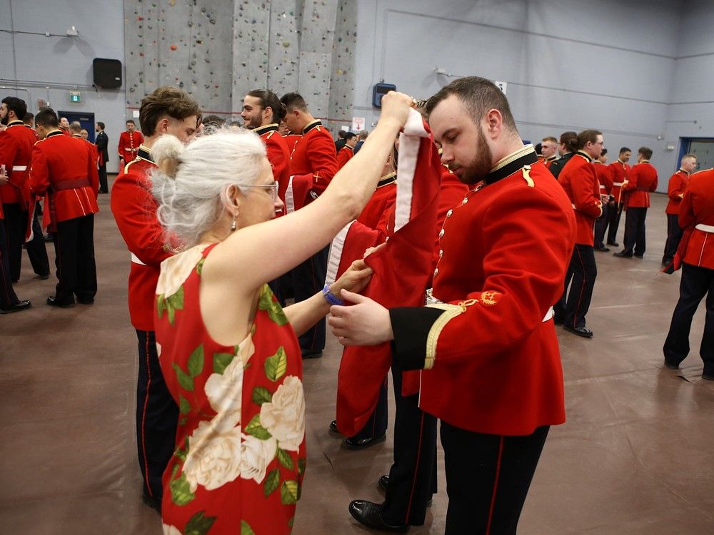  graduating officer cadets at the royal military college of canada prepare for their convocation ceremony in kingston, ont. on thursday, may 15, 2025.(elliot ferguson/the whig-standard/postmedia network)