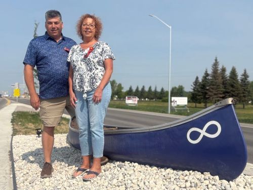 Canoe Project Symbolizes Community and Culture in Portage la Prairie