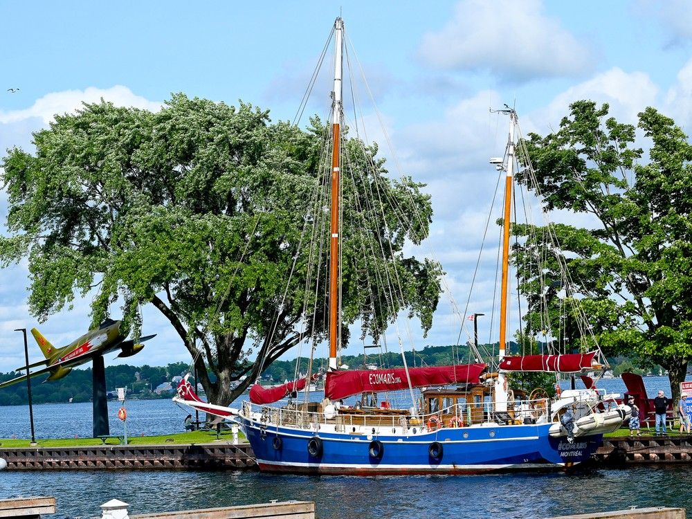 Brockville gets shipshape ahead of weekend festival