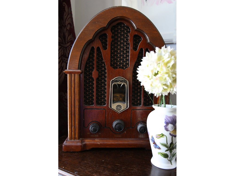 Sault resident hears radio broadcast from New Zealand in 1925
