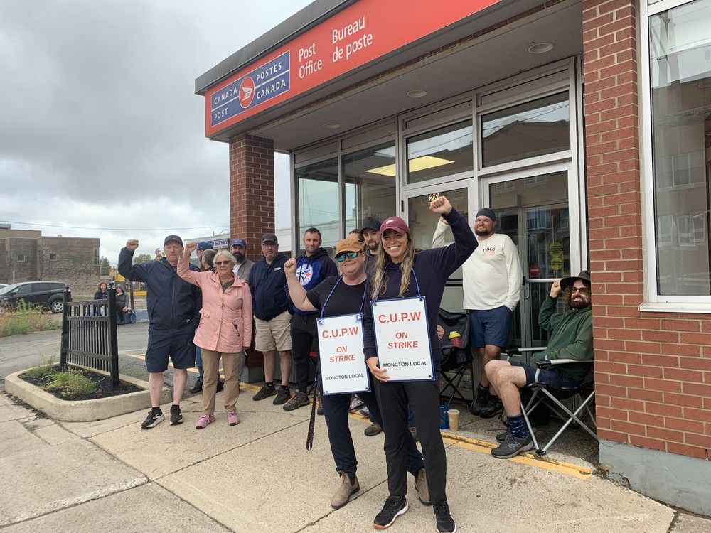 Canada Post workers say strike is protecting future service