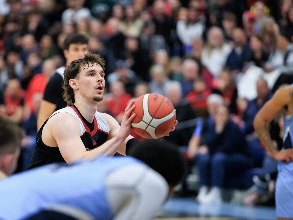 N.B. university standout pursues professional hoops career in Moncton