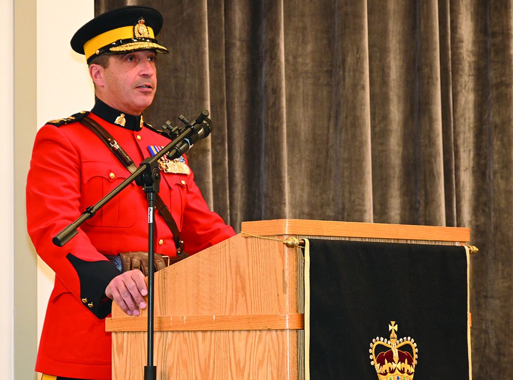 Alberta RCMP give out awards at Devon ceremony