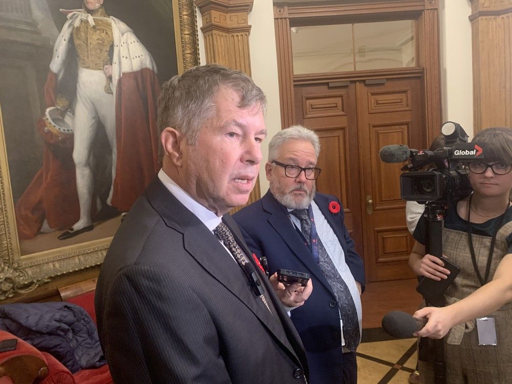 Health minister to spend 24 hours in ER waiting room