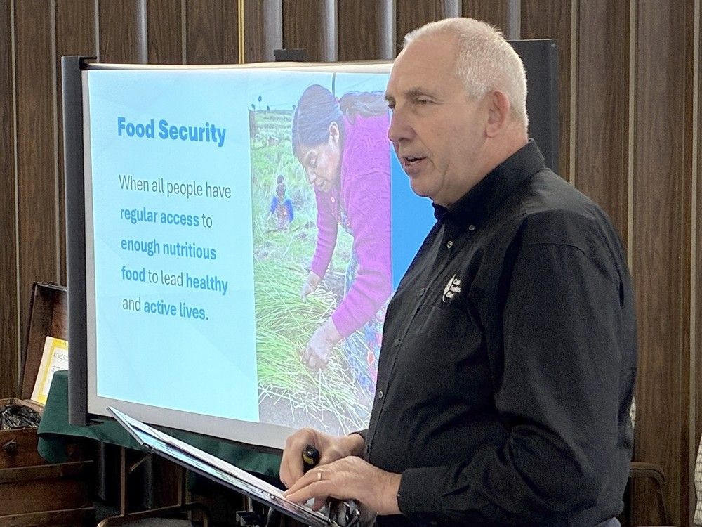 henry reinders, ontario and quebec regional representative for the canadian foodgrains bank speaks to supporters in kingston, ont. on thursday, nov. 27, 2025. (photo by elliot ferguson/the whig-standard/postmedia network)