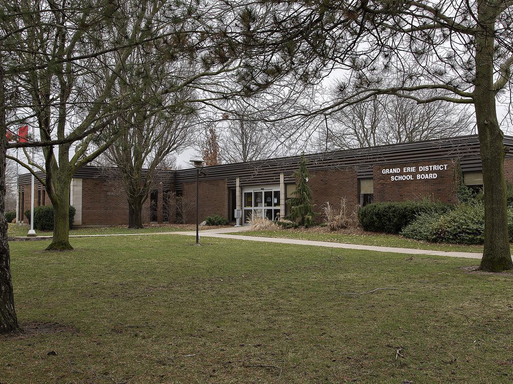 Public invited to suggest names for new Paris elementary school to open in 2028