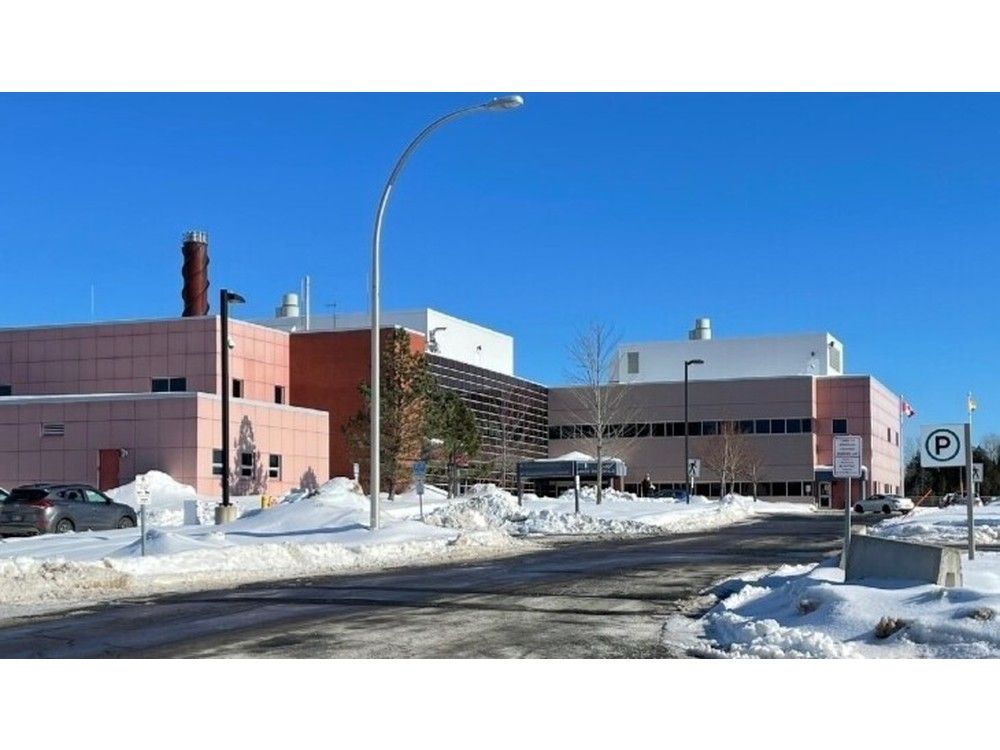 Health critic says western N.B. hospital down to last surgeon