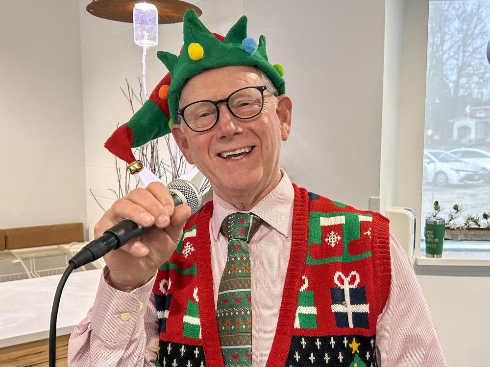 Hope, joy, peace and turkey at community Christmas dinner in Simcoe
