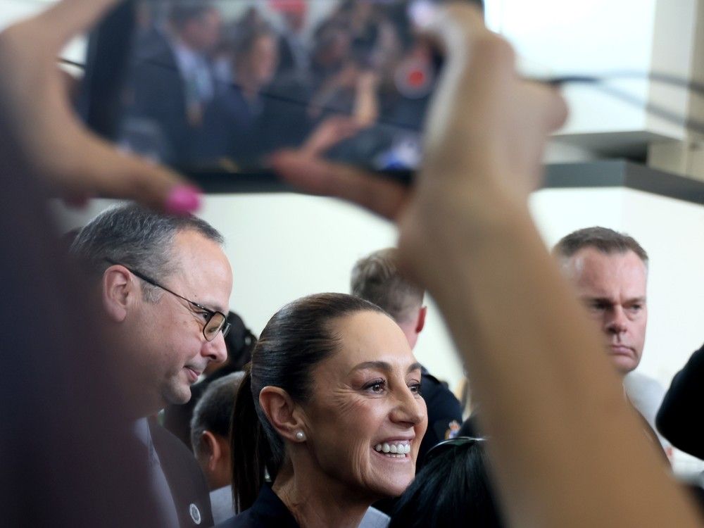 Henry Srebrnik: When it’s about Trump, Mexico’s president walks warily