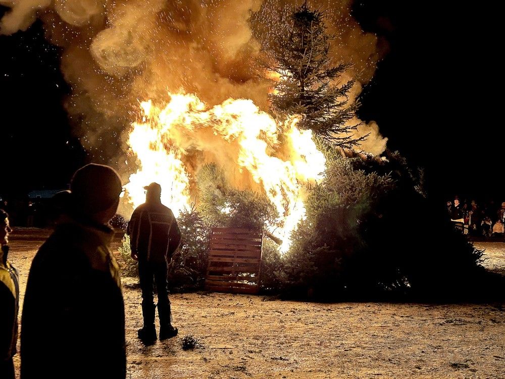 Athens bonfire marks four decades