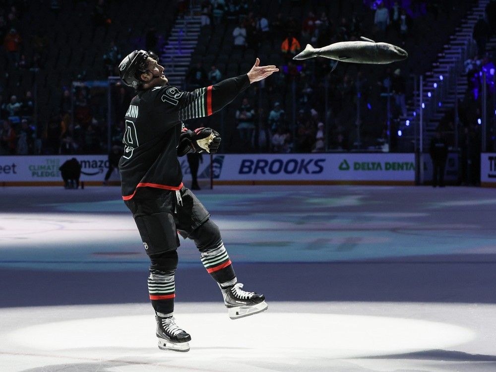 HOCKEY NOTEBOOK: Jared McCann's return sparks surging Seattle Kraken