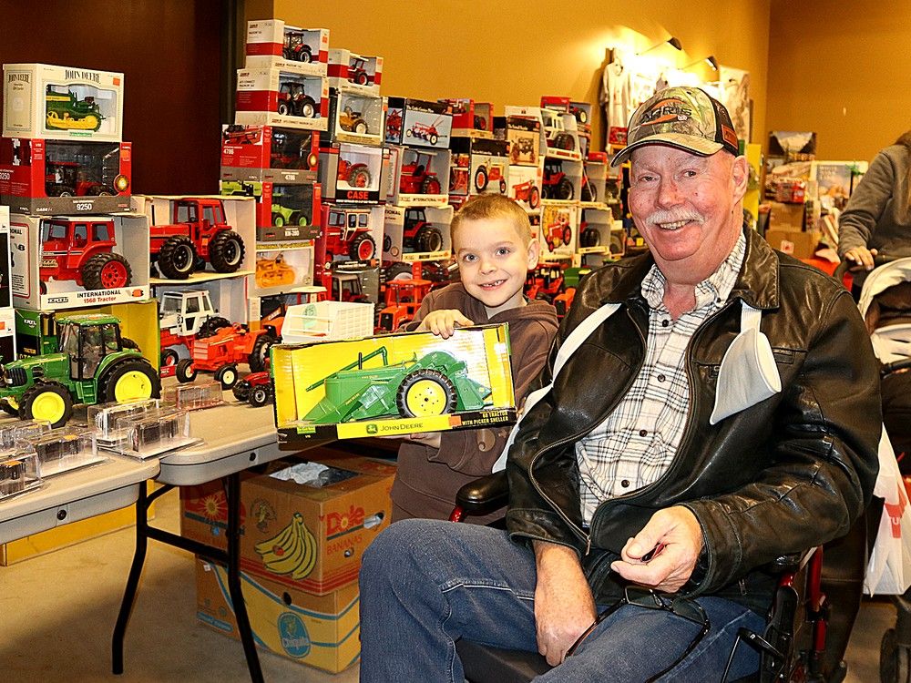 Toy show, Chatham, record crowd, attendance