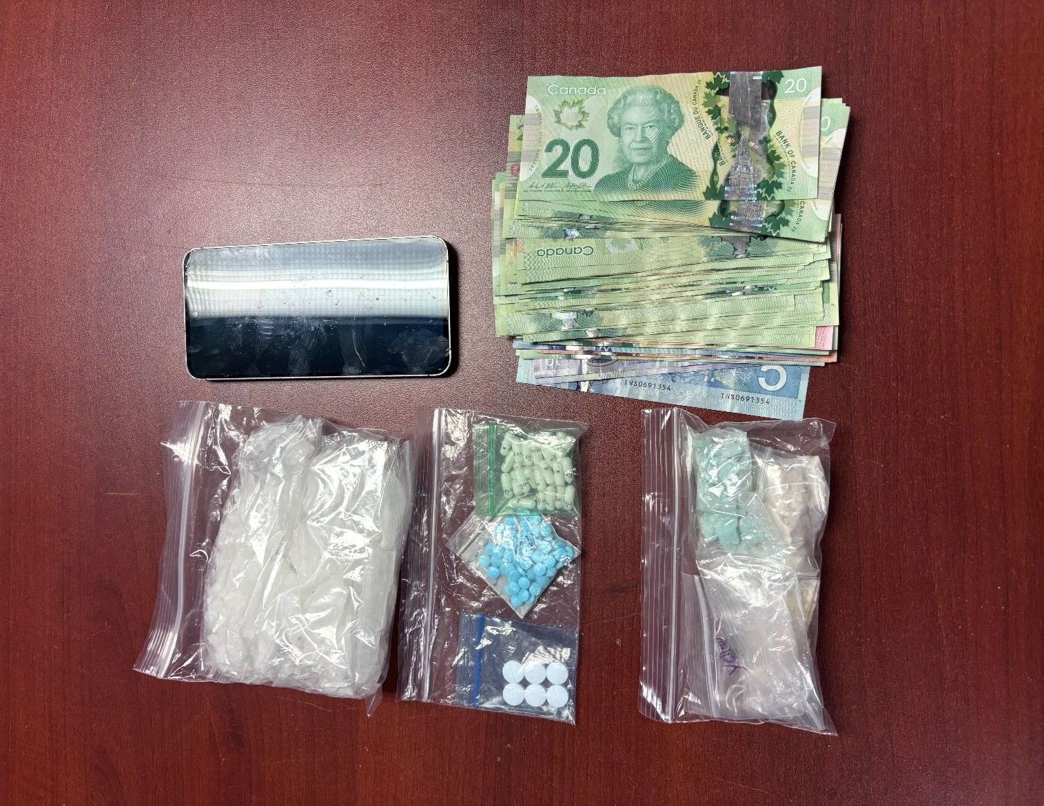 Traffic stop leads to fentanyl, suspected opioid seizure: Brockville police