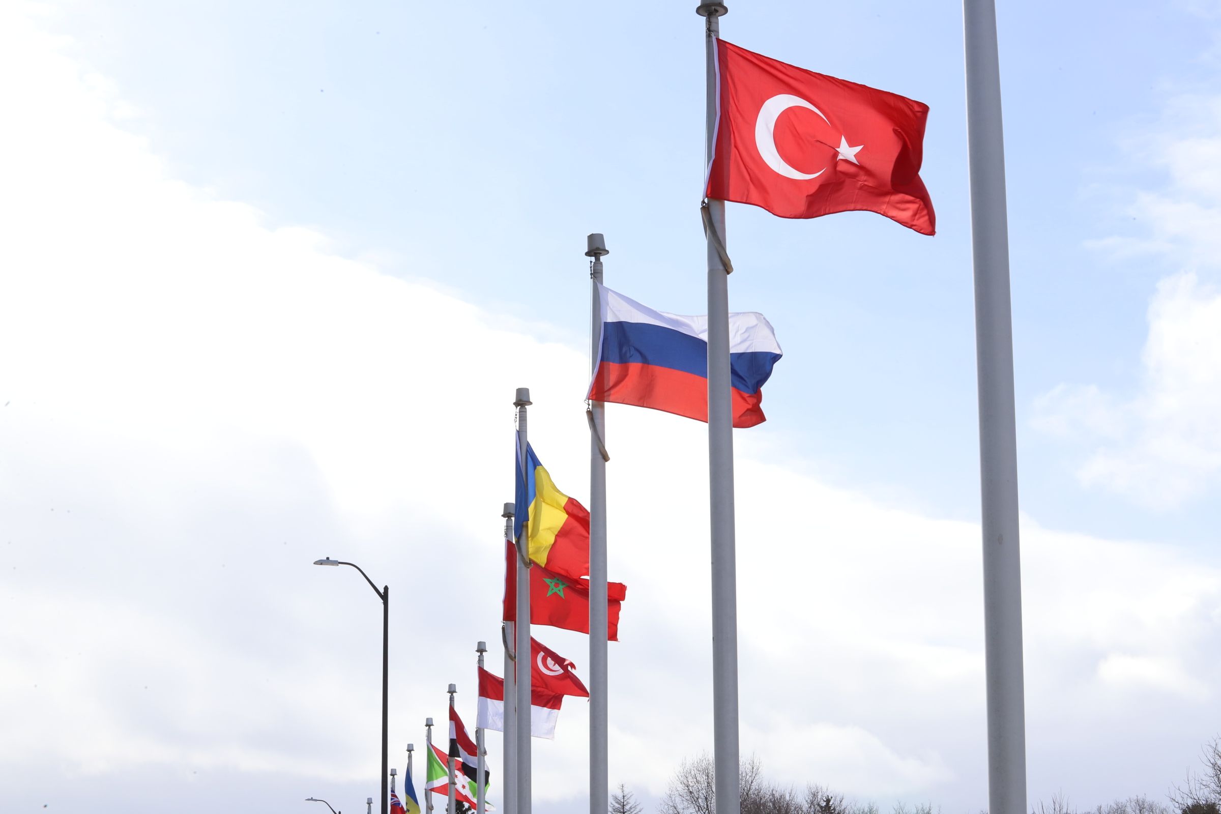 Ukrainians in Sudbury want Russian flag removed from bridge