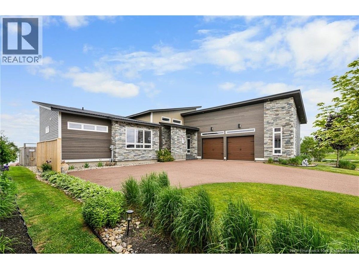 Dream Home: Waterfront home offers bay views