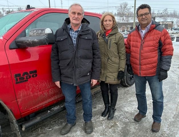 MPPs say there’s an ‘opportunity of a lifetime’ to widen highways 11 and 17