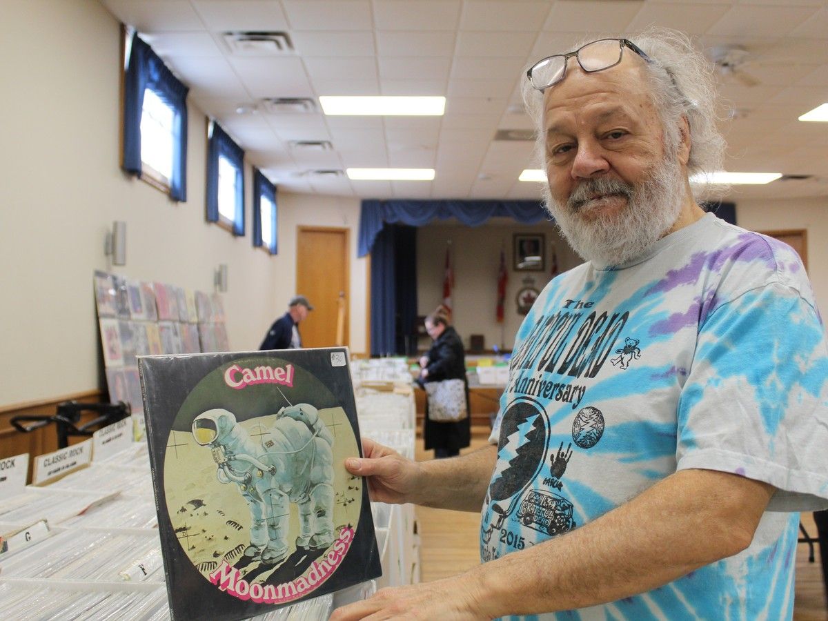 Vinyl lovers search for musical treasures at Simcoe record show