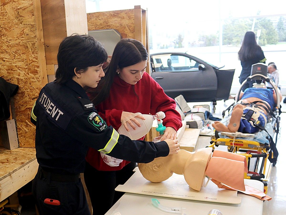 Healthcare Horizons shows area high schoolers many career paths