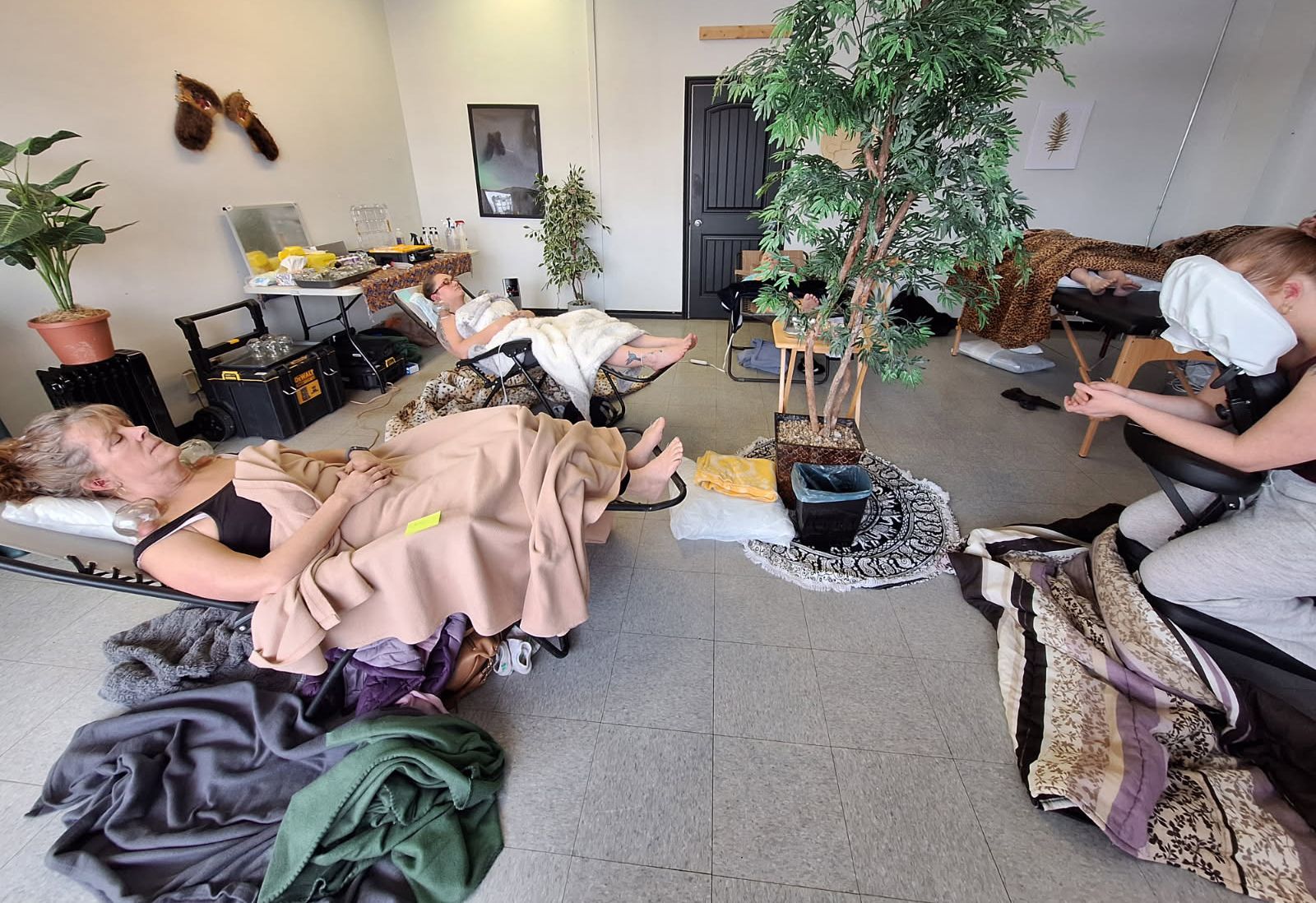 Sudbury native uses acupuncture to heal wounds in Tumbler Ridge