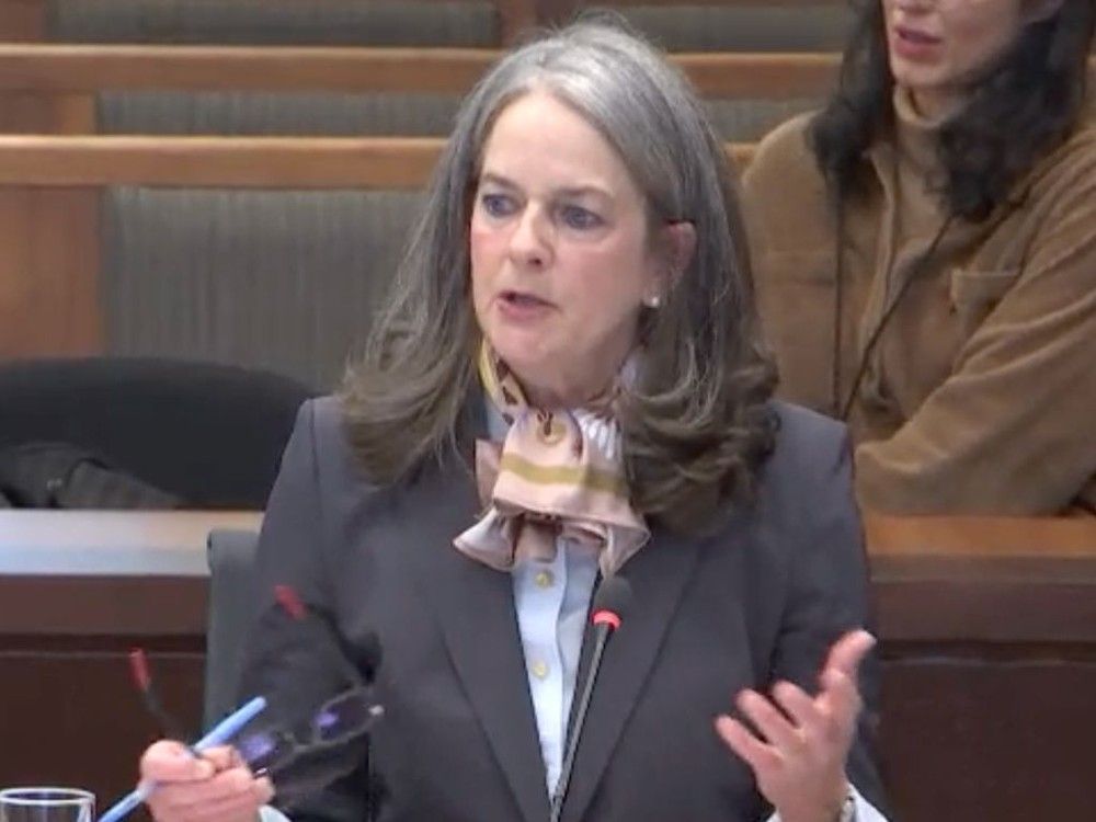 New federal language watchdog will bolster Canadian bilingualism, Carney says