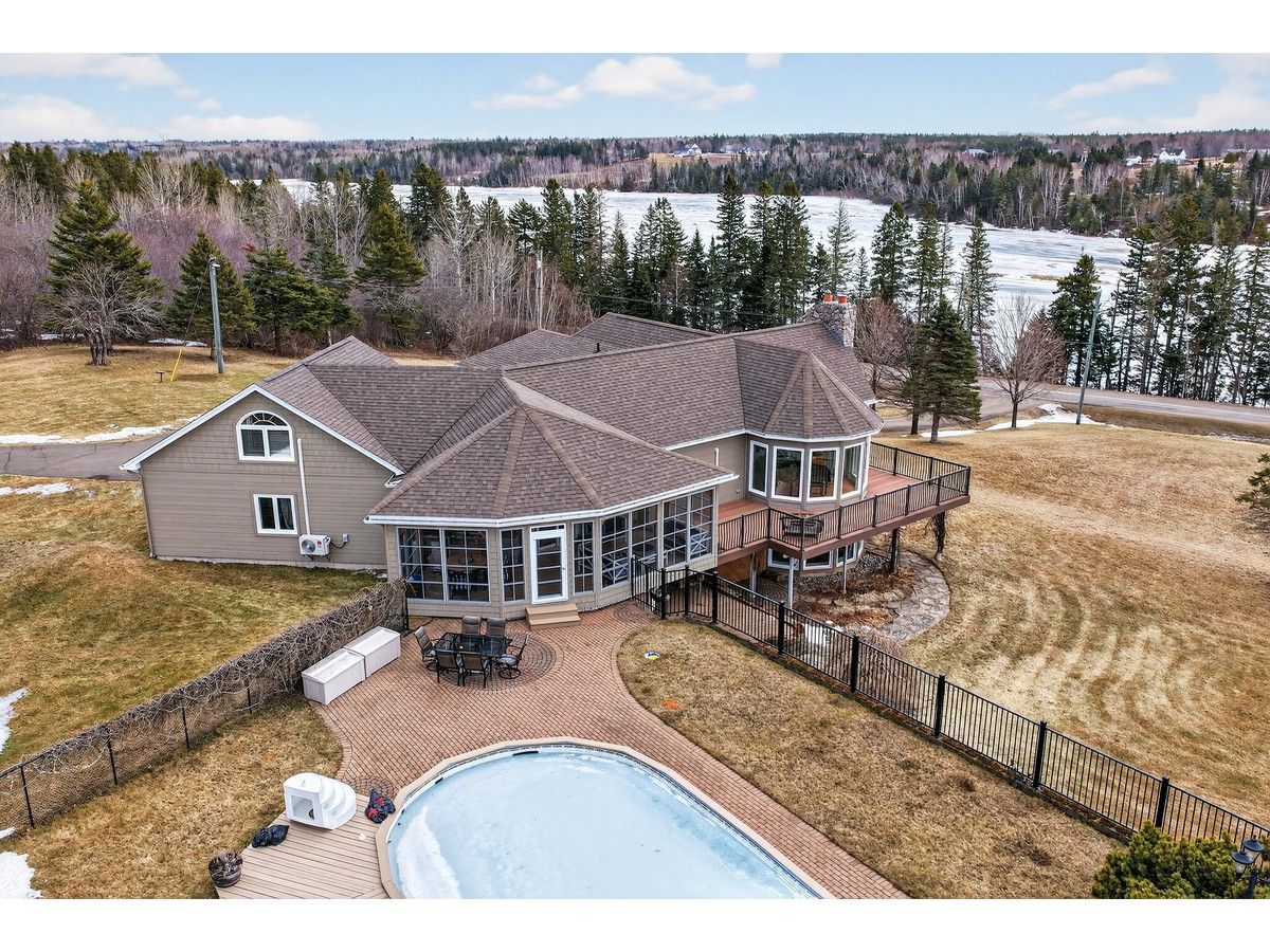 Home of the Week: Waterfront home spans 28 acres