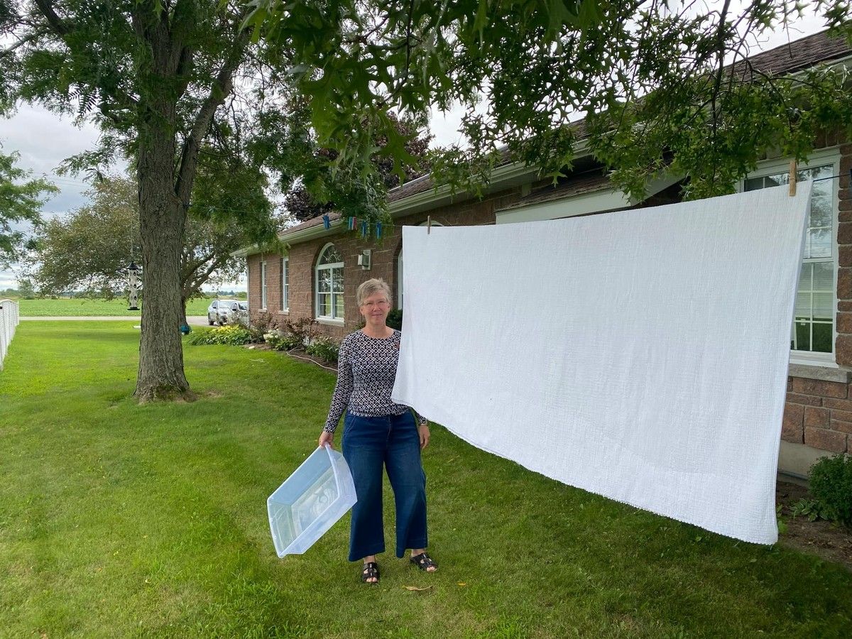Hanky Project honours the sacrifices of Canada’s pioneering women 