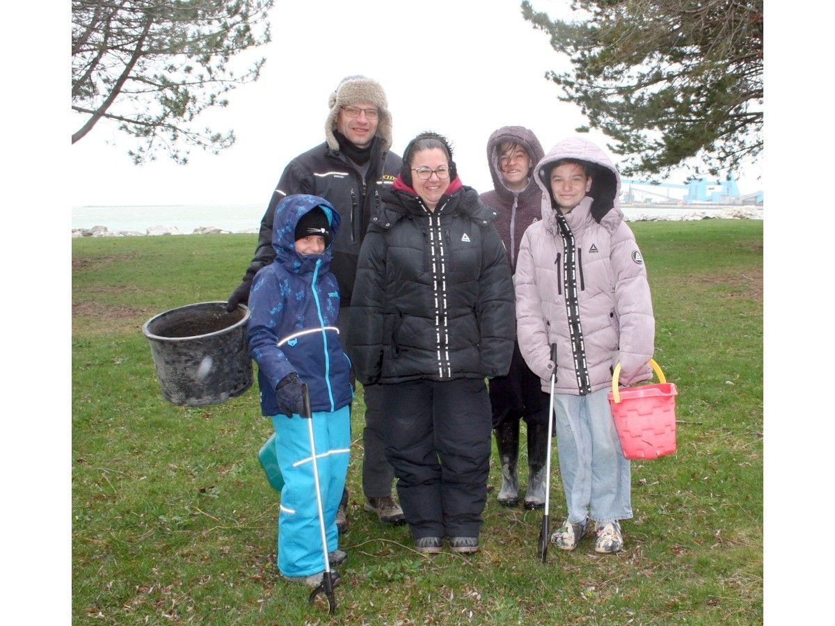 Lake Huron Coastal Centre invites volunteers to beach cleanup