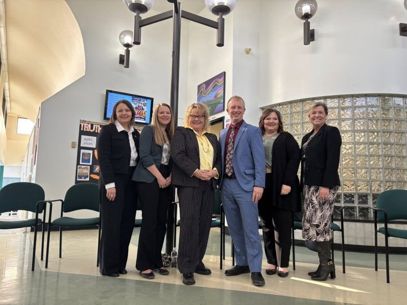 EIPS meets with Provincial officials for school announcement