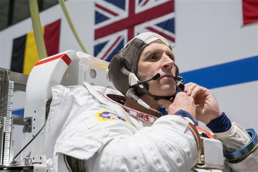 Fort Saskatchewan astronaut prepares for six months aboard the ISS