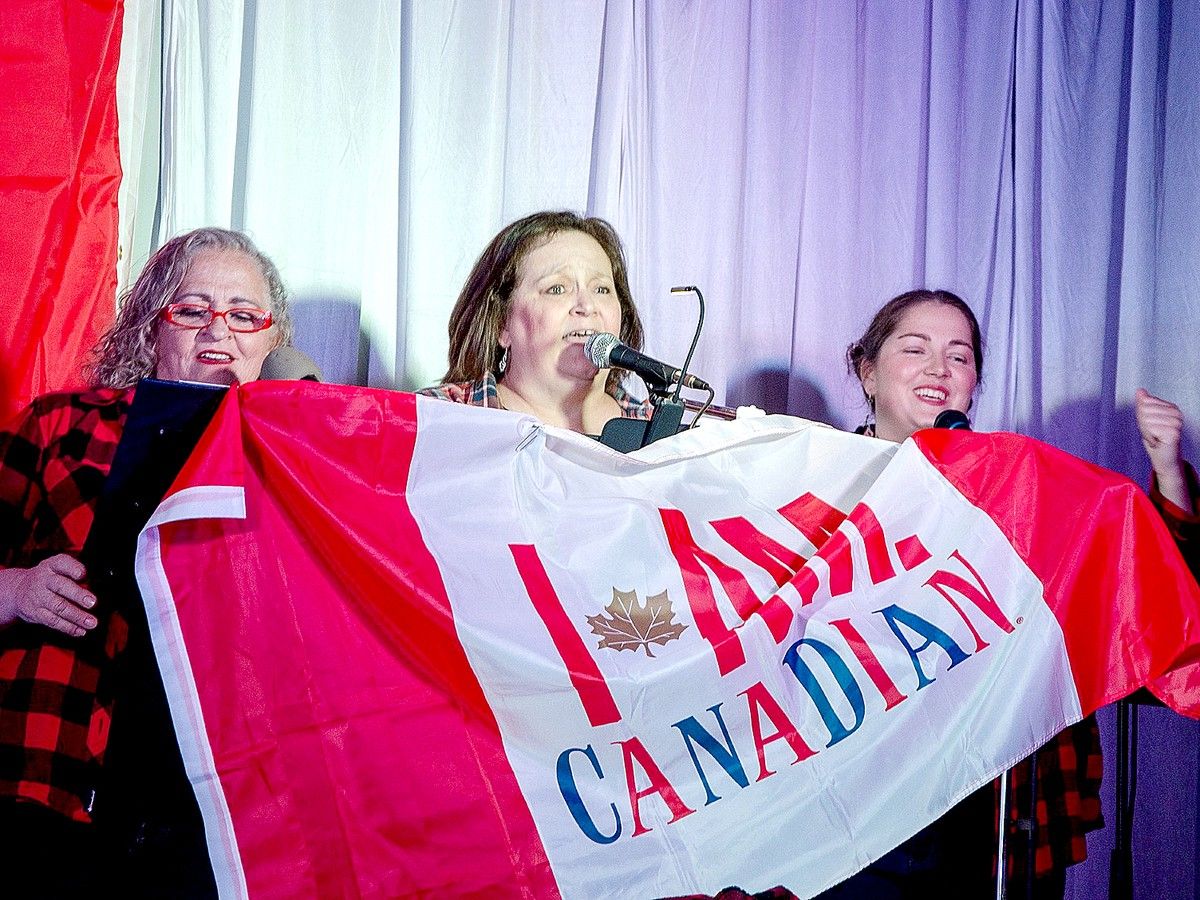 Musical Mayhem delights large audience of Kirkland Lakers