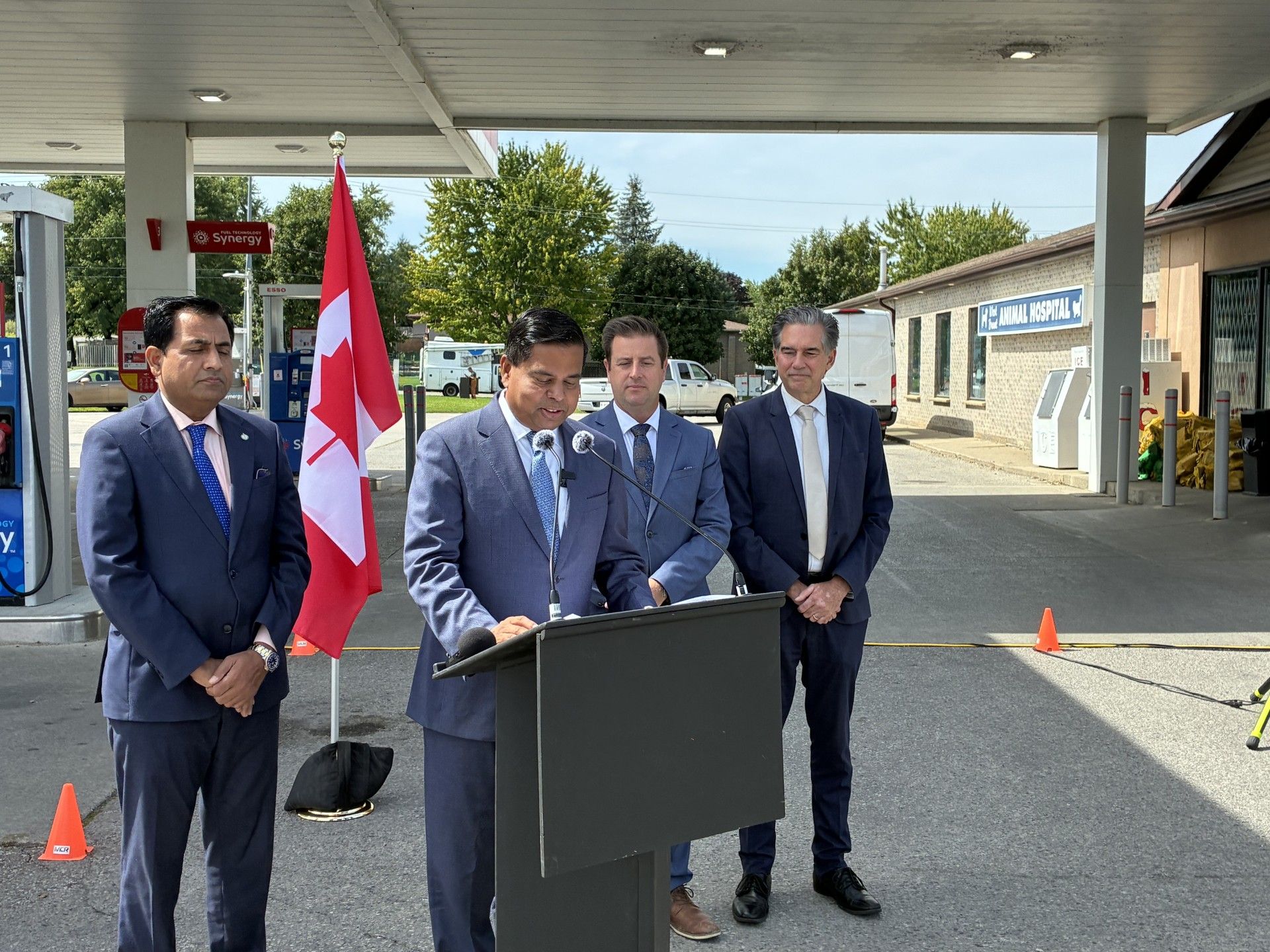 Federal cabinet minister touts affordability issues during Brantford visit