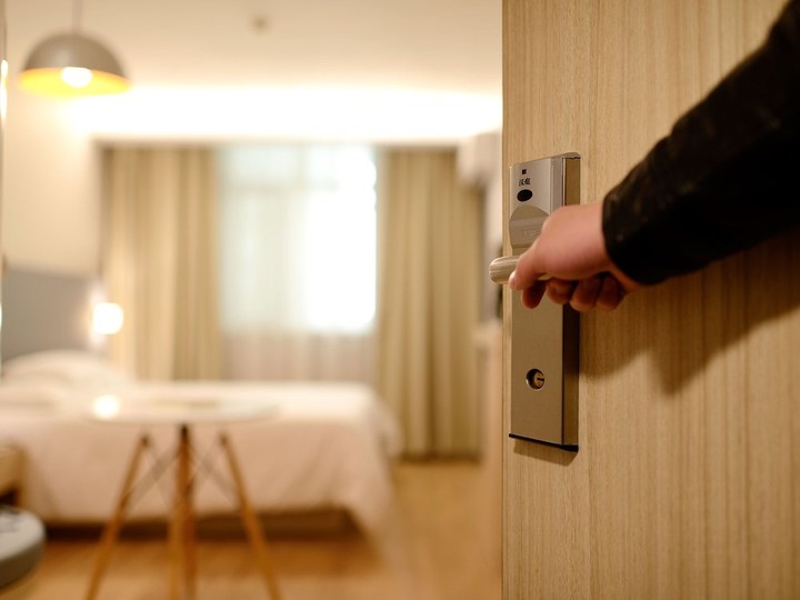  Browse top rated hotel rooms right on your phone.