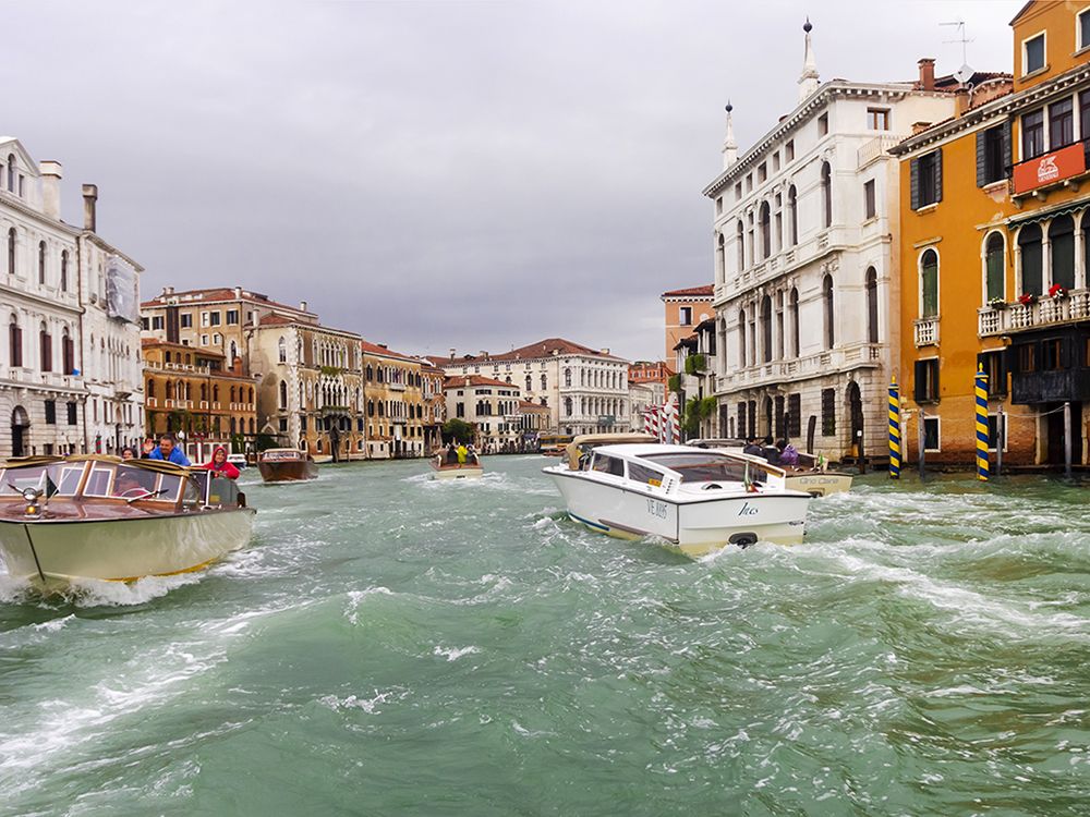 Venice bar owner sues council over diners’ wet feet