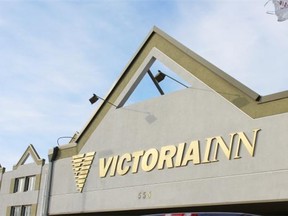 While in Thunder Bay, the U of O hockey team stayed at the Victoria Inn.